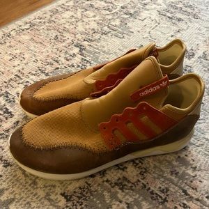 Men’s Size 12 Adidas Tubular Sneakers